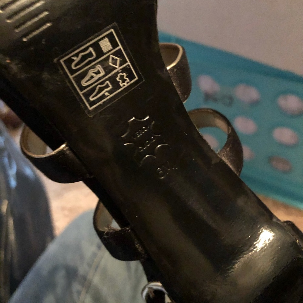 High heels - Picture 3 of 4